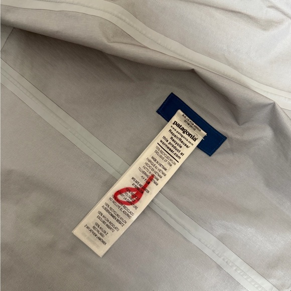 Patagonia Men’s Raincoat/Wind Breaker Blue Outdoor Jacket - Picture 4 of 5